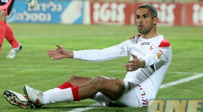 עידן ויצמן. מהחתונה באמצע השבוע חזרה להרכב (חגי ניזרי) עידן ויצמן. מהחתונה באמצע השבוע חזרה להרכב (חגי ניזרי)