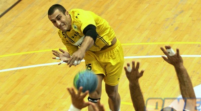 איציק חליפי. 6 שערים (דוד פליגל, איגוד הכדוריד) 