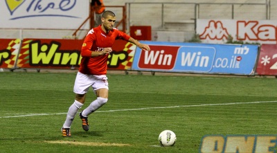 עידו אקסברד בועט פנדל (שי לוי) עידו אקסברד בועט פנדל (שי לוי)