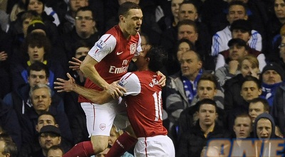 ורמאלן חוגג עם ואן פרסי (רויטרס)