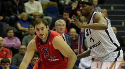 ד´אור פישר מנסה לשמור. יחזק את ברצלונה? (GettyImages)