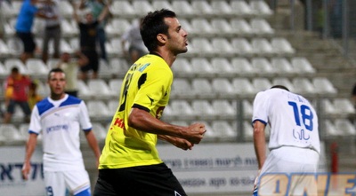 ניר נחום (שי לוי)