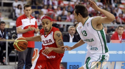 לוגאן במדי פולין תחת מולי קצורין. מסתדר עם ישראלים (רויטרס)