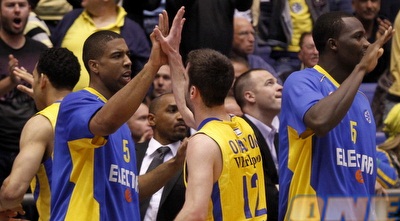 הנדריקס: &qout;(יוסי ציפקיס) הנדריקס: &qout;(יוסי ציפקיס)