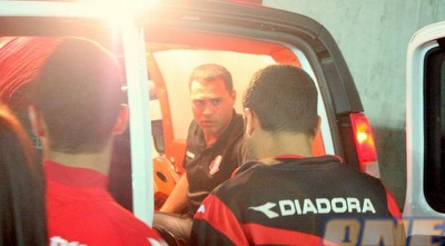 עלי חטיב מפונה לבית חולים (משה חרמון) עלי חטיב מפונה לבית חולים (משה חרמון)