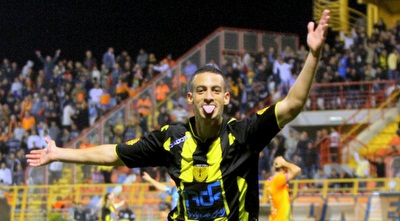 אייבינדר חוגג (יניב גונן)