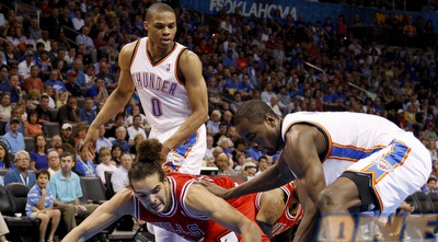 סרג´ איבאקה נאבק ביואקים נואה (רויטרס) סרג´ איבאקה נאבק ביואקים נואה (רויטרס)