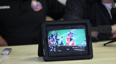 בעז גולן מציג את הראיות (עמית מצפה) בעז גולן מציג את הראיות (עמית מצפה)