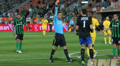 שטרית שולף אדום למרציאנו (עמית מצפה)