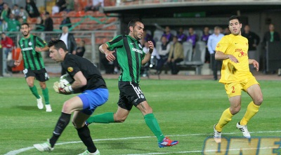 מרציאנו תופס מחוץ לרחבה (עמית מצפה)