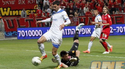 שלומי אזולאי במדי ק&qout;ש, הוא לא יהיה בעכו בעונה הבאה (יוסי ציפקיס)