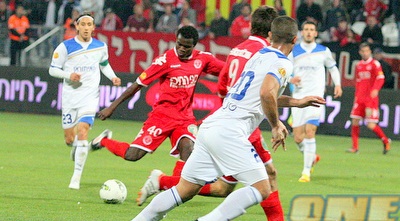 נוסא איגייבור מנסה את מזלו מרחוק (משה חרמון)