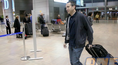 בלאט מגיע לנתב&qout;ג (חגי ניזרי)