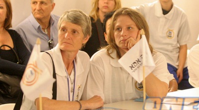 אליס שלזינגר (חגי ניזרי)