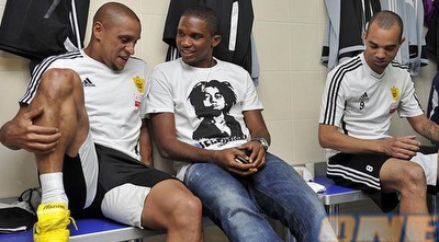 סמואל אטו ורוברטו קרלוס (ONE)