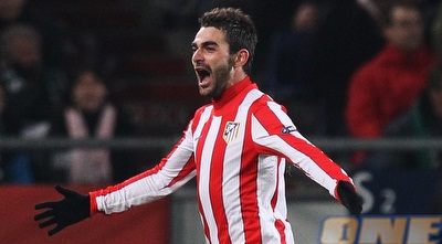 אדריאן לופס חוגג. בקרוב באדום-לבן של ארסנל? (GettyImages)