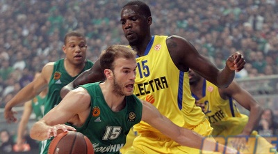 שון גיימס מול קלאתס (GettyImages) שון גיימס מול קלאתס (GettyImages)