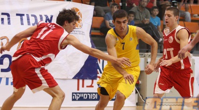 נאור שרון מול נועם לוי (יניב גונן)