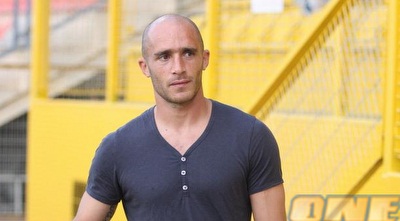 אורי אוזן (משה חרמון)