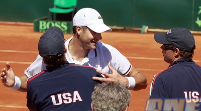 איסנר חוגג. האמריקאי הבכיר (רויטרס)