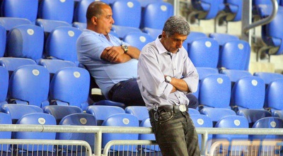 איציק לוזון ועמוס לוזון מאוכזבים (יניב גונן)