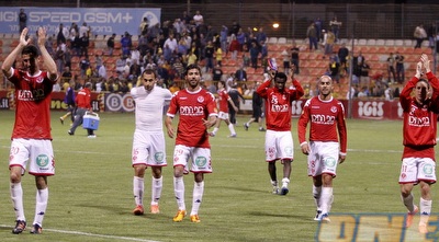 שחקני הפועל מודים לקהל (יוסי ציפקיס)