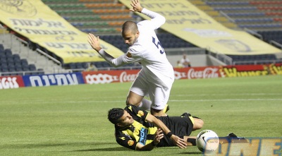 ניסו קפילוטו מול אבי ריקן (גיא בן זיו) ניסו קפילוטו מול אבי ריקן (גיא בן זיו)