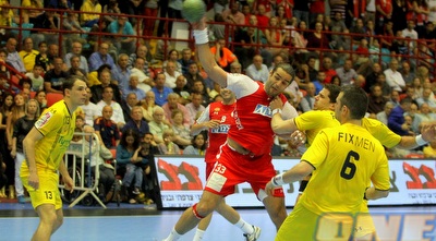 בויאן בוטוליה (יניב גונן) בויאן בוטוליה (יניב גונן)