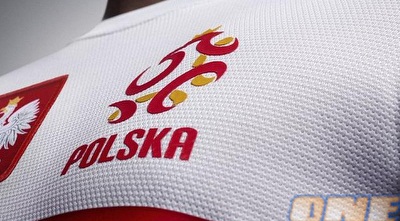 מדי נבחרת פולין (ONE)