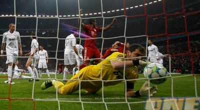 קסיאס מוציא את הכדור הראשון מהרשת (GettyImages) קסיאס מוציא את הכדור הראשון מהרשת (GettyImages)