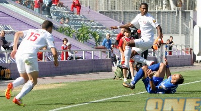 צ&acute;אם ממאדו מדלג מעל אברטון (חגי ניזרי)