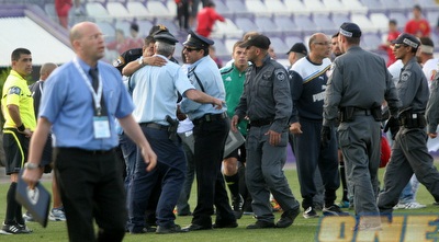 המשטרה מנסה לעשות סדר (חגי ניזרי)