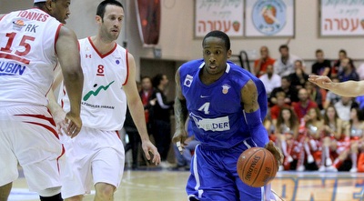 מרקוס הול (יניב גונן)