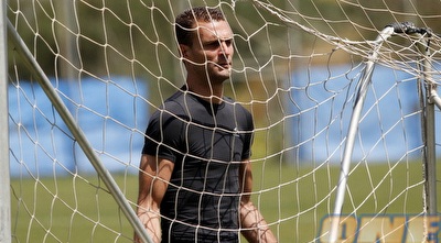 שטראובר (יוסי ציפקיס)