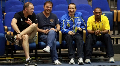 בלאט עם שארפ, דריקס ושלף (יוסי ציפקיס)