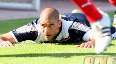 רגב וולק אוכל דשא (משה חרמון)