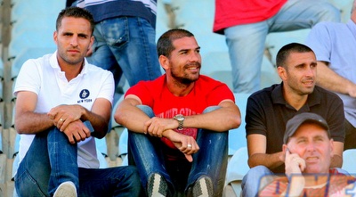 אלי לוי וטל חן ביציע (משה חרמון)