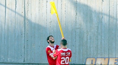 אופיר חמו חוגג עם הקרן (משה חרמון)