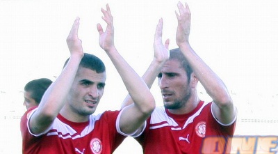 אורן נסים מודה לקהל (משה חרמון)