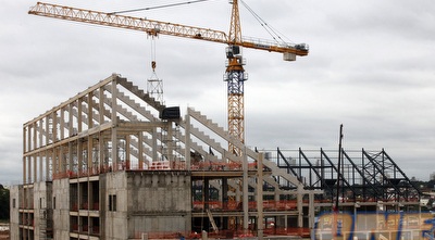 הארנה פנטנאל בהקמה. יהיה מוכן בזמן? (רויטרס) הארנה פנטנאל בהקמה. יהיה מוכן בזמן? (רויטרס)