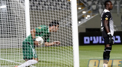 תורג´מן אחרי השער. &qout; (יוסי ציפקיס) תורג´מן אחרי השער. &qout; (יוסי ציפקיס)