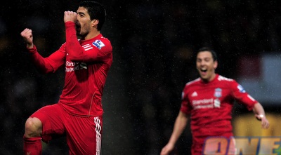 לואיס סוארס חוגג. רצה יותר משוויון (GettyImages) לואיס סוארס חוגג. רצה יותר משוויון (GettyImages)