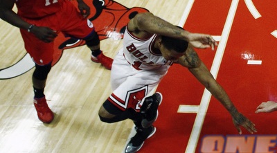 דריק רוז במהלך הפציעה (GettyImages)