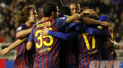 שחקני בארסה חוגגים (GettyImages)