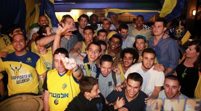 בורשטיין, פניני ואוהדי מכבי (יוסי ציפקיס) בורשטיין, פניני ואוהדי מכבי (יוסי ציפקיס)