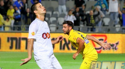 קולאוטי חוגג (יניב גונן) קולאוטי חוגג (יניב גונן)