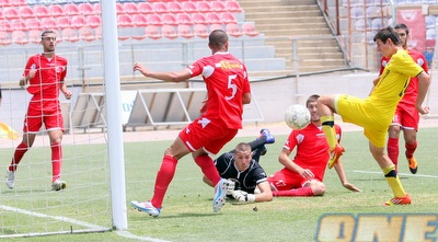 ג´אן דוחק פנימה (משה חרמון) ג´אן דוחק פנימה (משה חרמון)