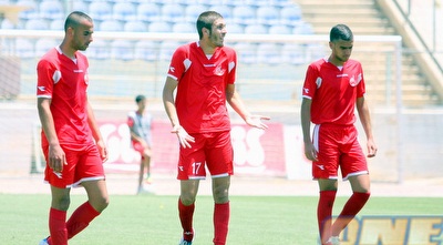 אלגרבלי לא מבין מה קורה להגנה האדומה (משה חרמון) אלגרבלי לא מבין מה קורה להגנה האדומה (משה חרמון)