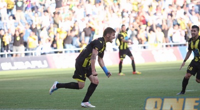 אליחן חוגג (גיא בן זיו)