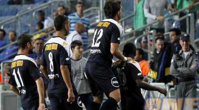 מרעי מזנק על כובש השער השני (יוסי ציפקיס) מרעי מזנק על כובש השער השני (יוסי ציפקיס)